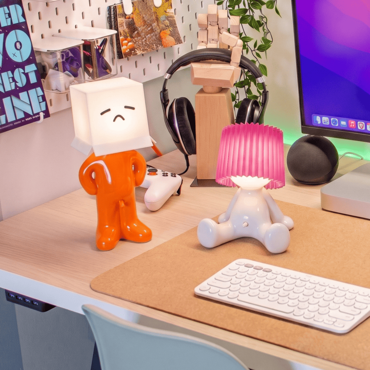 Larry the Lamp (Sitting)