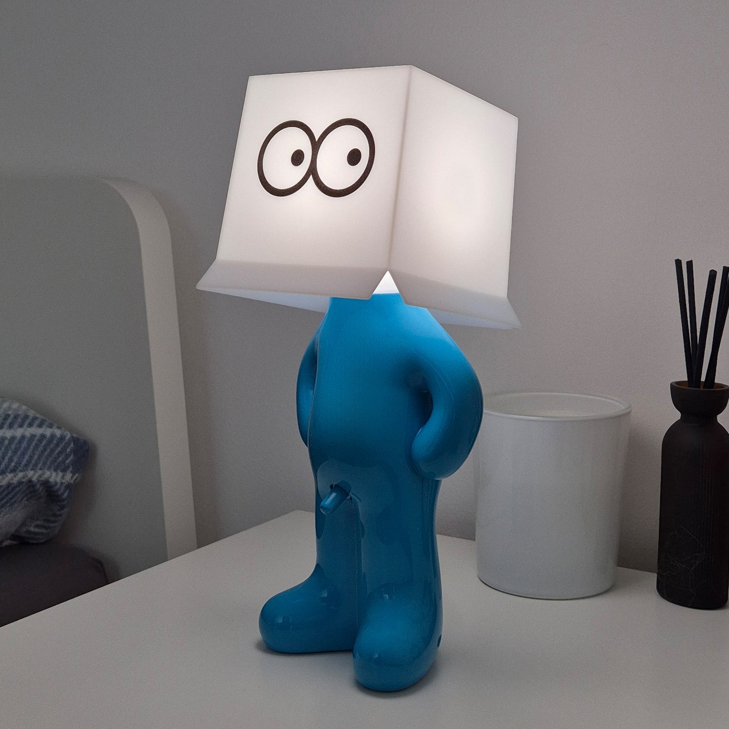 Larry the Lamp - Boxed